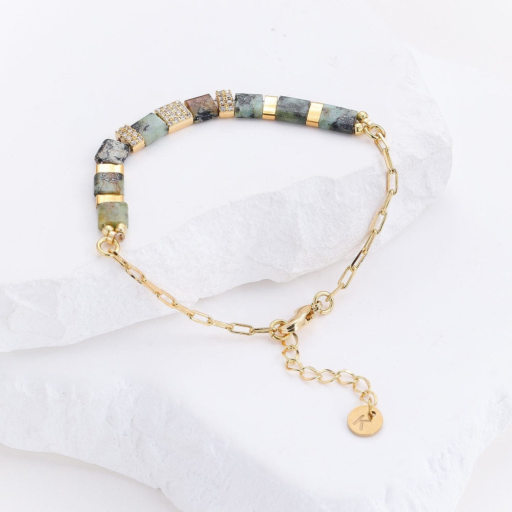 Thalina bracelet - close-up of Japanese Miyuki beads handcrafted in Paris