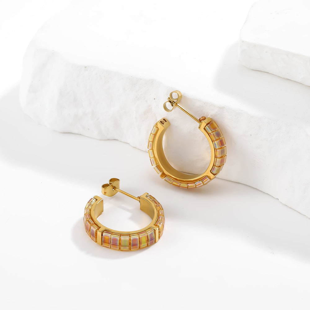 Aurélie earrings - close-up of Japanese Miyuki beads handcrafted in Paris