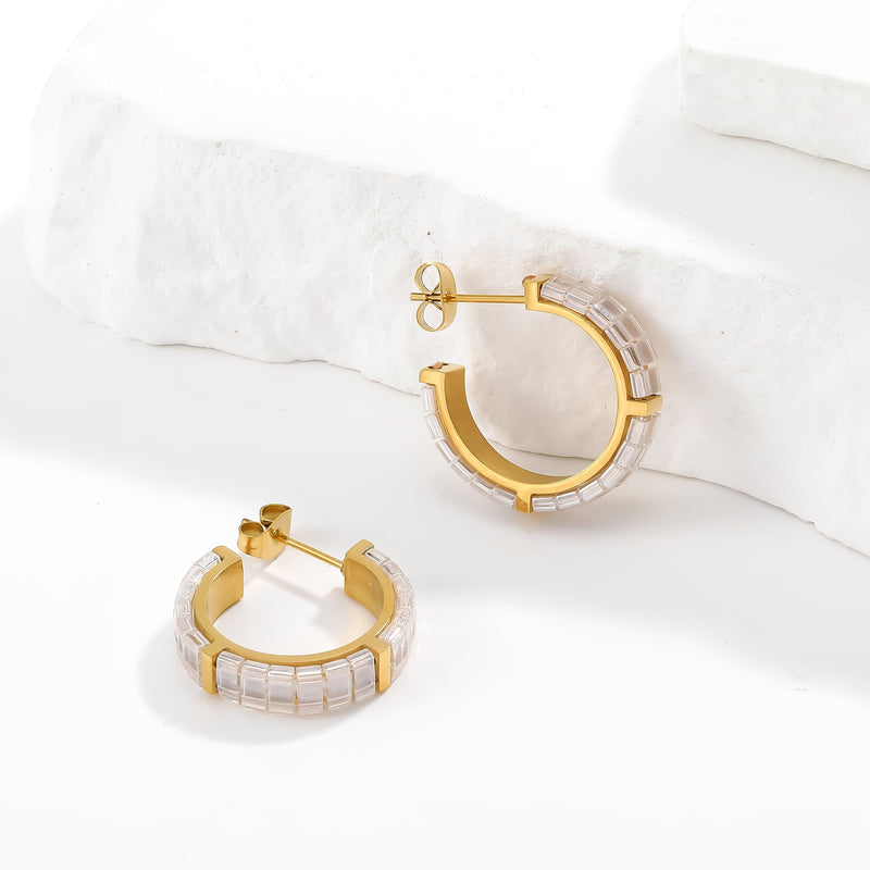 Bianca earrings - close-up of Japanese Miyuki beads handcrafted in Paris
