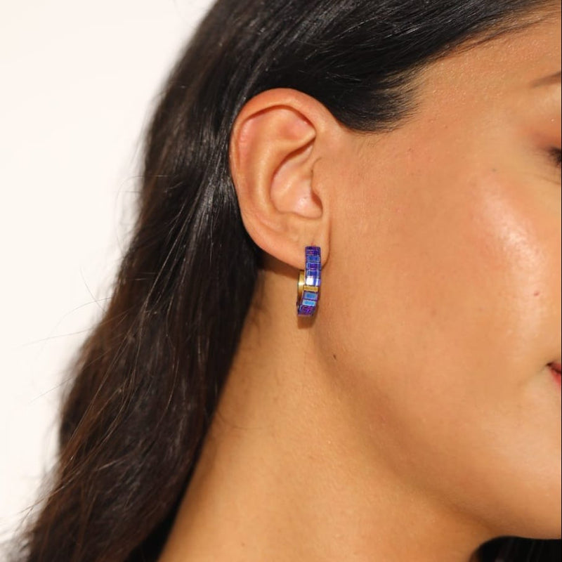Safira - handmade Miyuki bead earrings worn, boho-chic Paris style